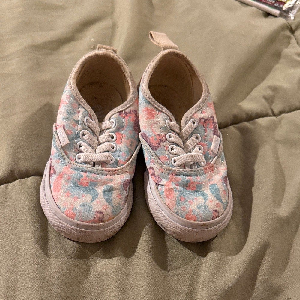 Mermaid Vans 6C